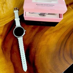 Kate Spade scallop smart watch - like new!